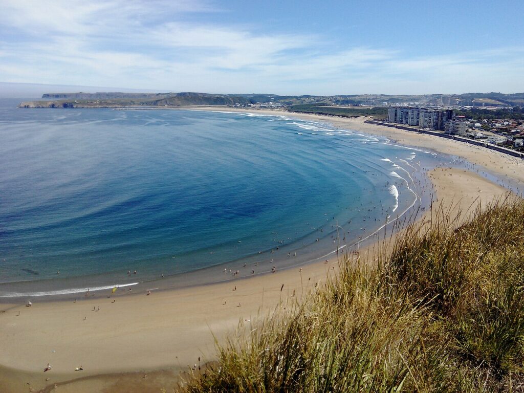 playa de salinas asturias